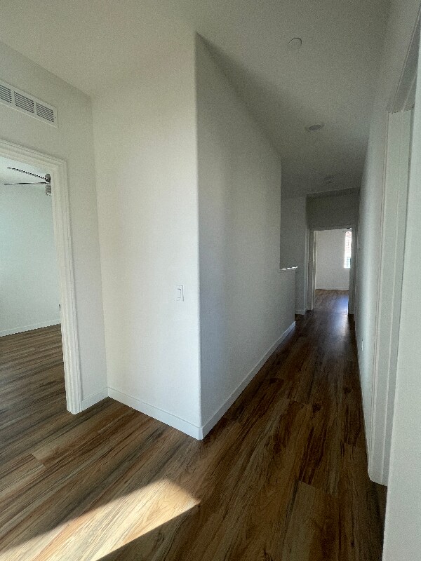 Building Photo - 16254 Lozano St