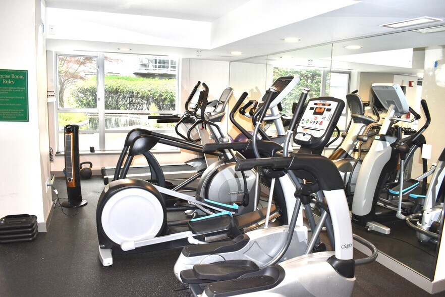 gym - 2929 1st Ave