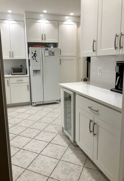 Building Photo - 1660 Beekman Pl NW