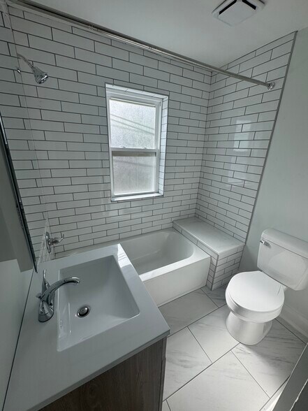 Building Photo - 1333 Castlewood Ave