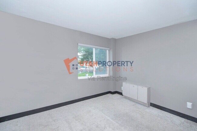 Building Photo - 87 W 300 N