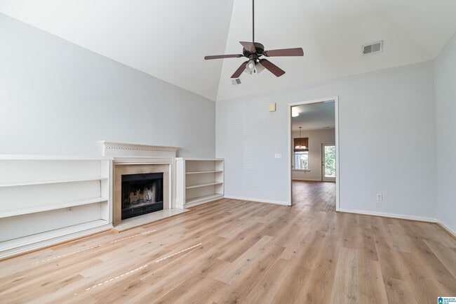 Building Photo - 2118 Adkins Pl