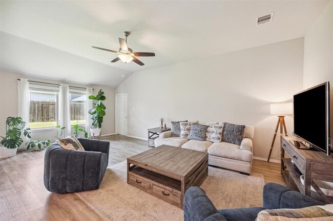 Building Photo - 6414 Fiddlewood Thicket Ln