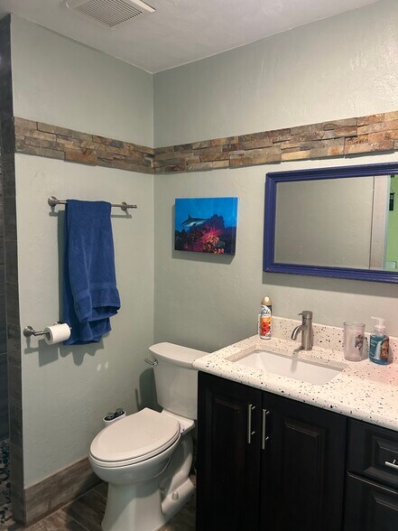 Bathroom - 5720 Sweetwater Blvd