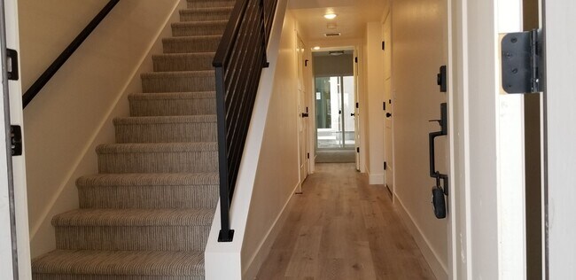Building Photo - BRAND NEW TOWN HOME READY TO MOVE IN