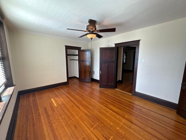 Building Photo - 4949 Nottingham Ave