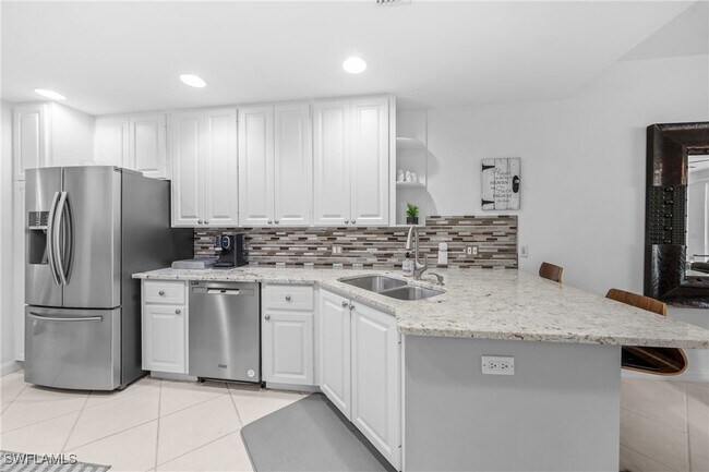 Building Photo - 5633 Cove Cir