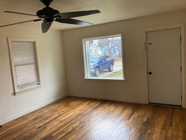 Building Photo - Great location, 2 bedroom home for rent