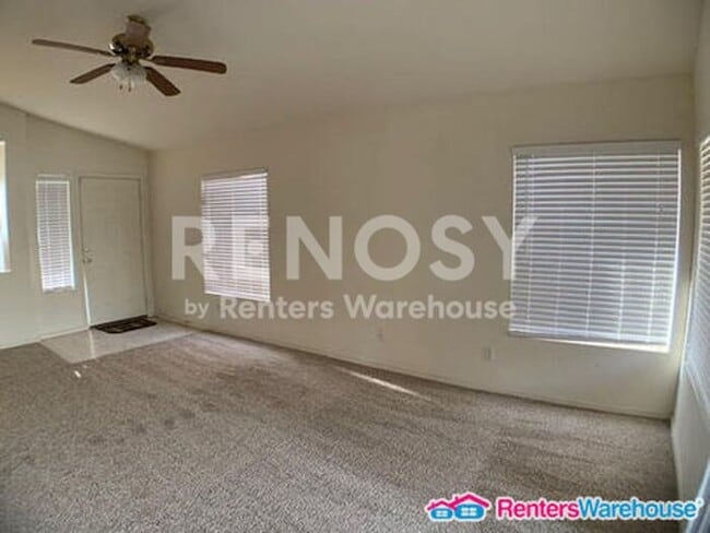 Building Photo - Ideal 3 Br 2 Ba 2 Cg Home Near Loop 303 & Greenway in Surprise!