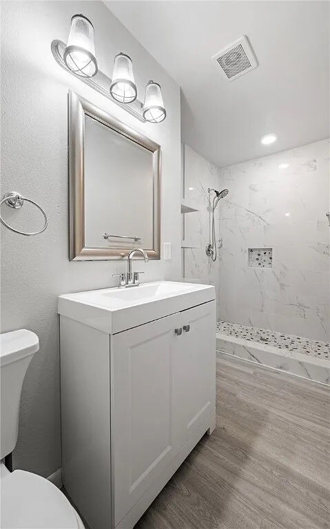 Building Photo - 5729 Abby Dr