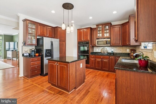 Building Photo - 9327 Hundith Hill Ct