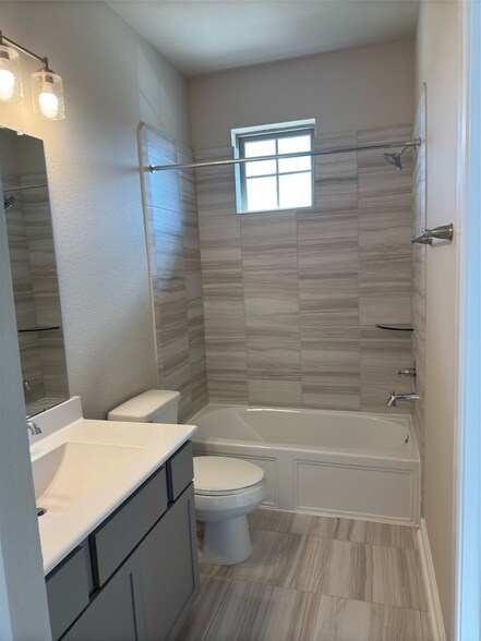 Building Photo - 1555 Rustling Creek Dr