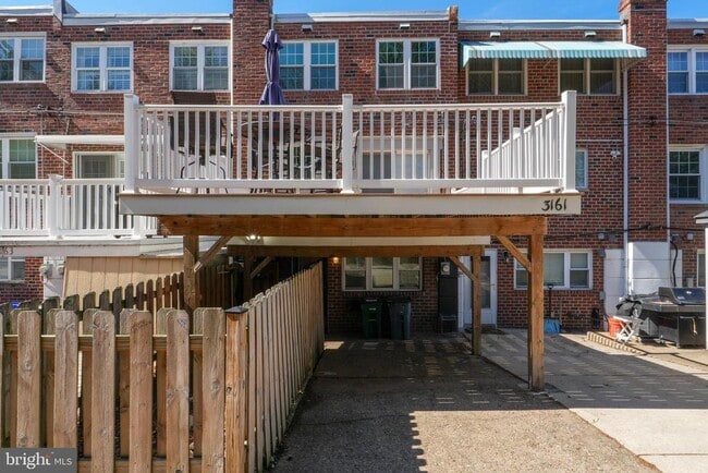 Building Photo - 3161 S Sydenham St