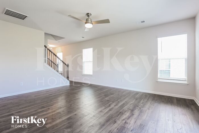 Building Photo - 610 Goldburn Wy
