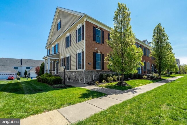 Building Photo - 23311 Silcott Woods Terrace