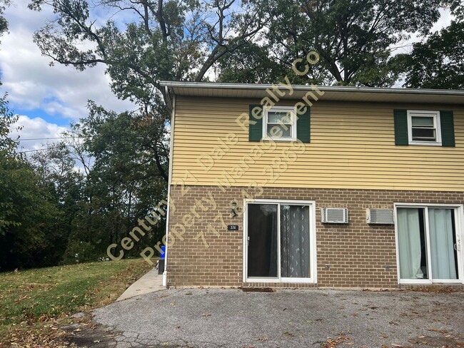 Primary Photo - 2BR, 1.5 Bath home in Dallastown School Di...