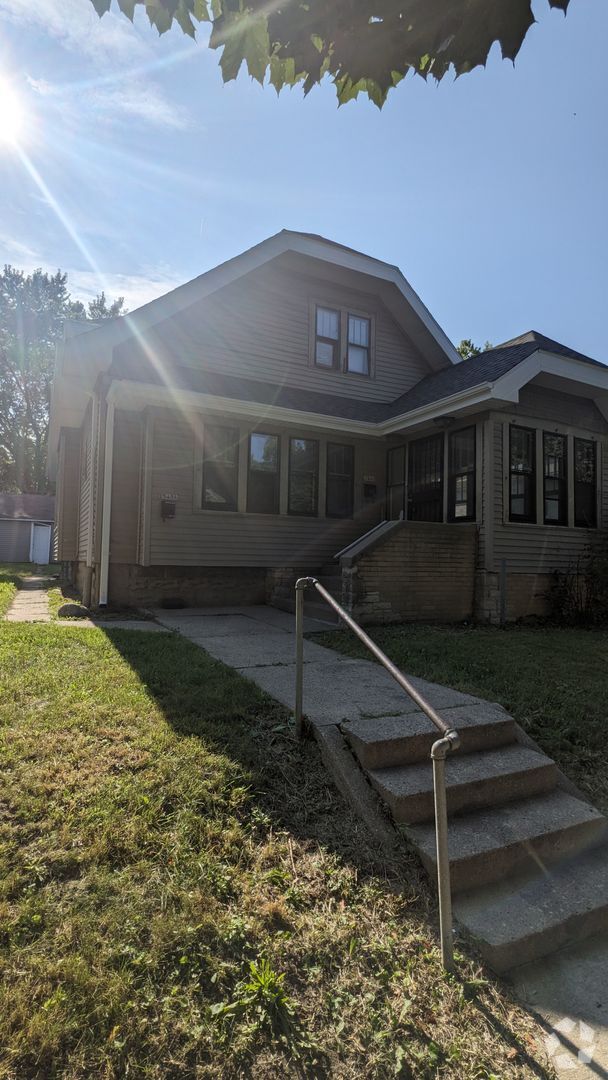 Building Photo - 2545 N 52nd St