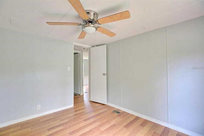 Building Photo - 4555 S Leisure Blvd