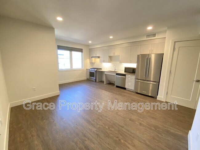 Building Photo - 431 E Bayaud Ave