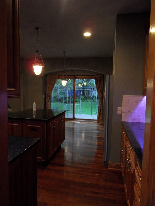 Building Photo - 1326 Walnut Ridge Dr