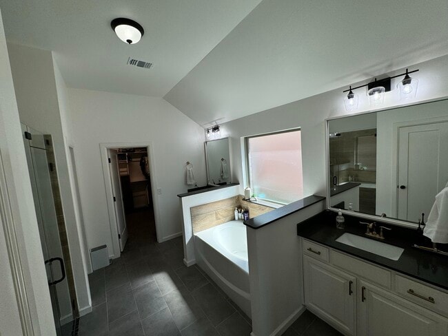 Building Photo - 18013 Marea Dr