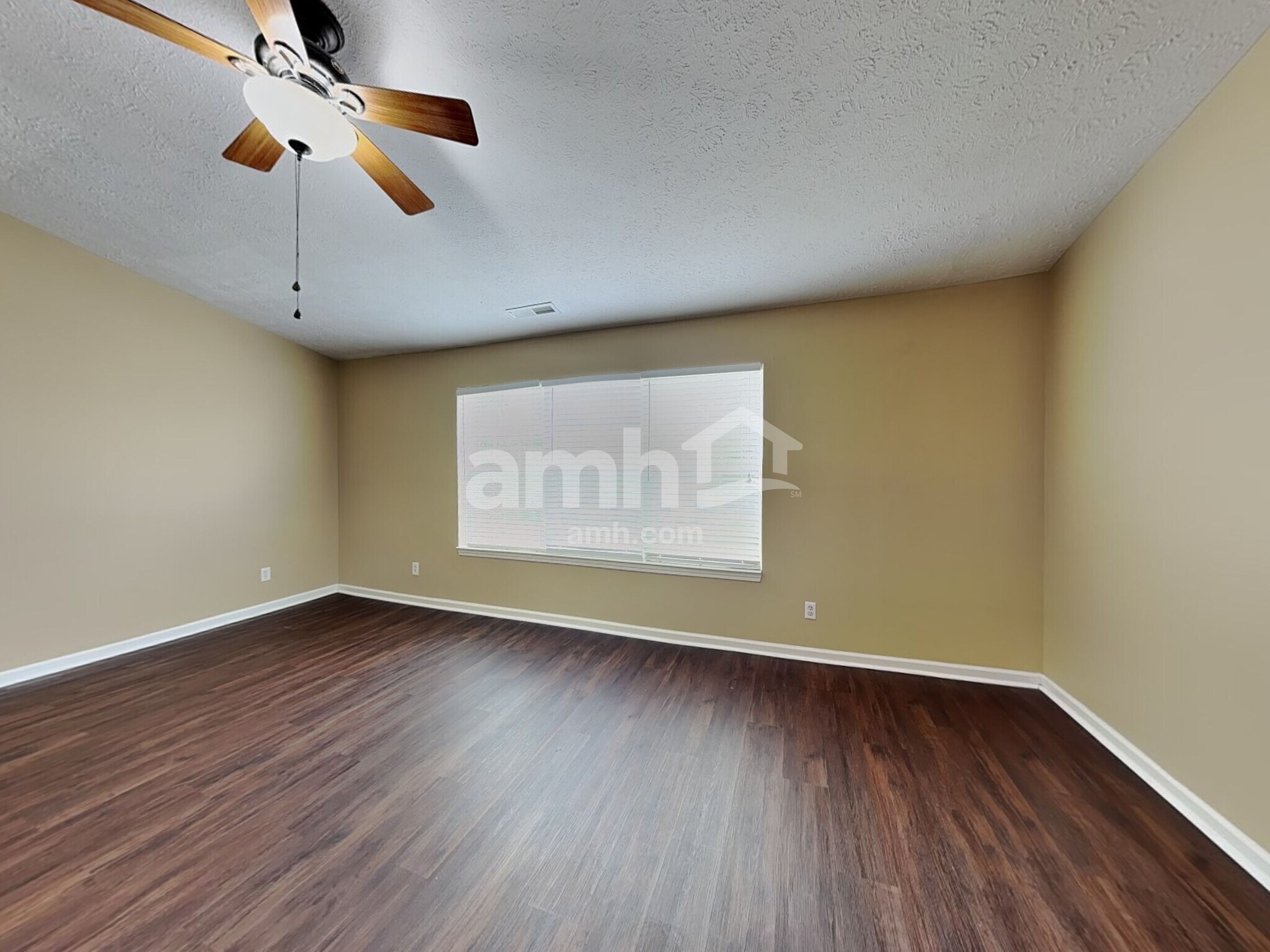 Building Photo - 2493 Monarchy Ln