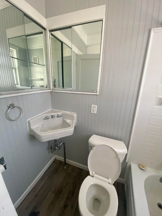 Building Photo - 1116 N Central Ave