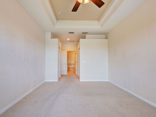 Building Photo - 3BD/2BA/3 Car Garage in Stoneybrook