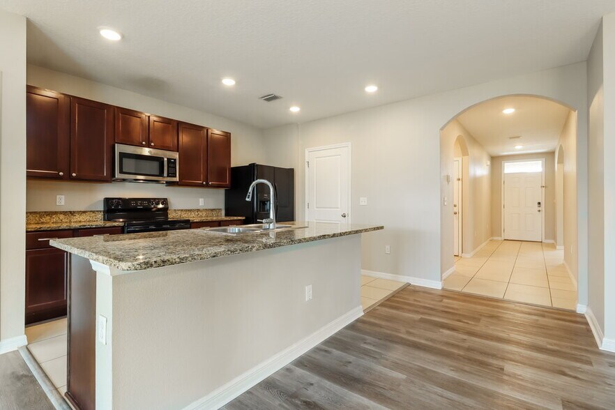 Building Photo - 14133 Arbor Pines Dr