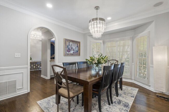 Building Photo - 97 Huntington Rd NE