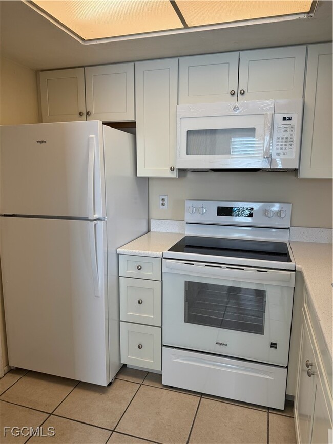 Building Photo - 3276 Prince Edward Island Cir