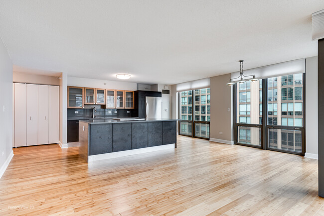 Building Photo - 2 E Erie St