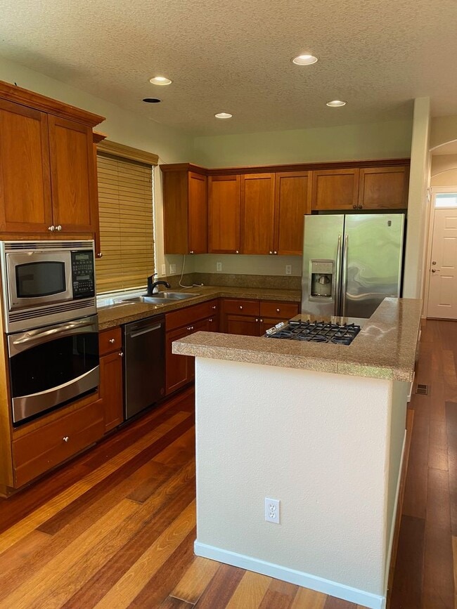 Building Photo - 64th Way House