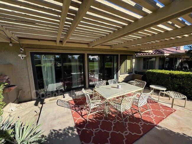 Building Photo - 77739 Woodhaven Dr S