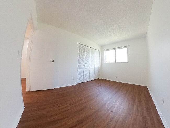 Building Photo - Waiau - 2 bedroom/2 bathroom townhouse with 1 assigned parking