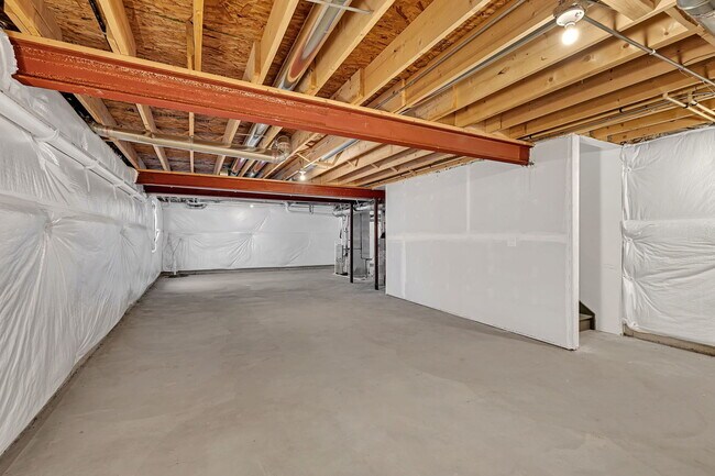 Building Photo - 733 Juniper St