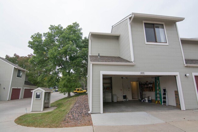 Building Photo - Beautiful 2bd/2ba Townhome in Downtown Louisville!