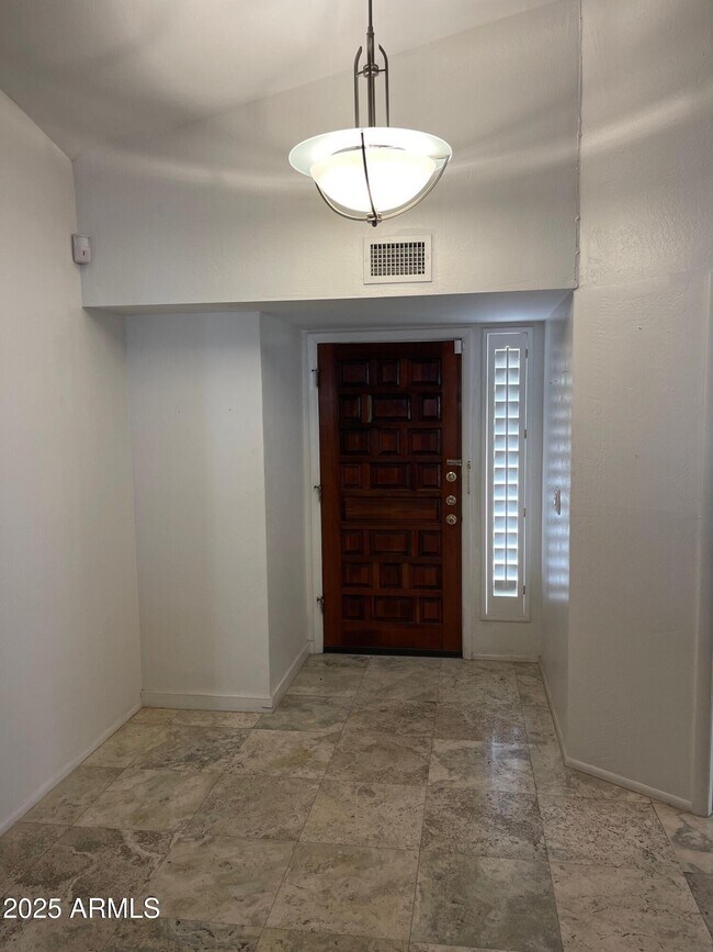 Building Photo - 8502 E San Bernardo Dr