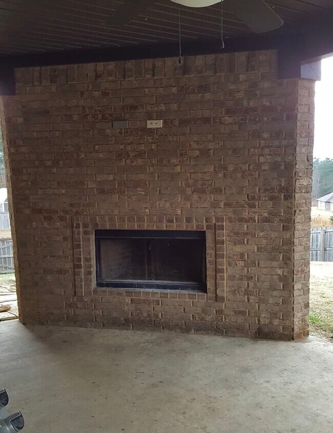 Building Photo - 11901 Stonegate Drive