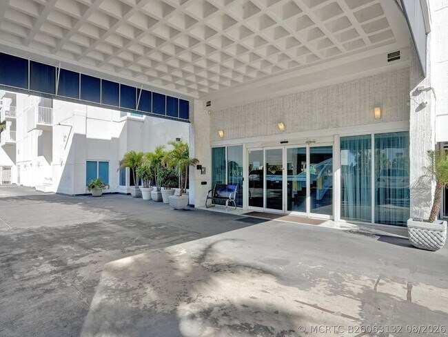 Building Photo - 1360 S Ocean Blvd