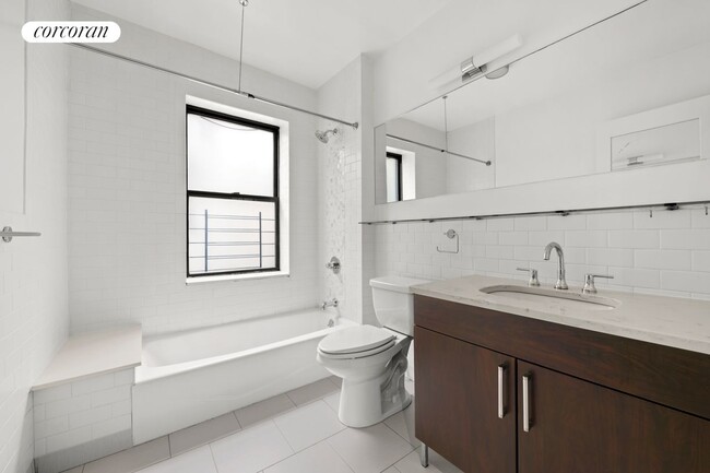 Building Photo - 72 W 69th St