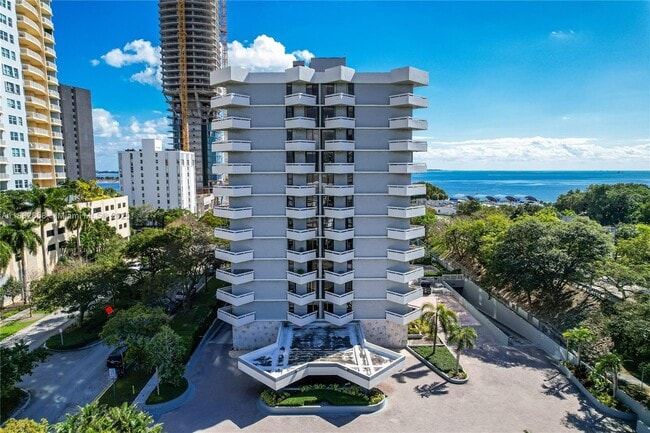 Building Photo - 2501 Brickell Ave