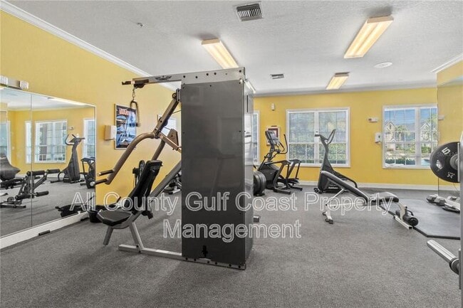 Building Photo - 5631 Rosehill Rd