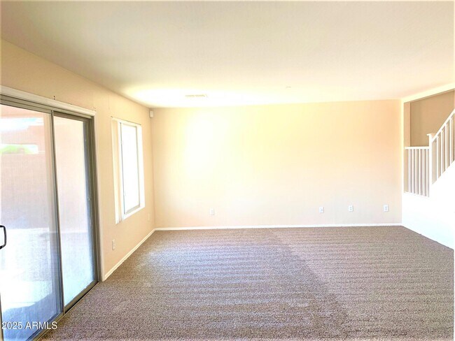 Building Photo - 6698 E Summerset Rd