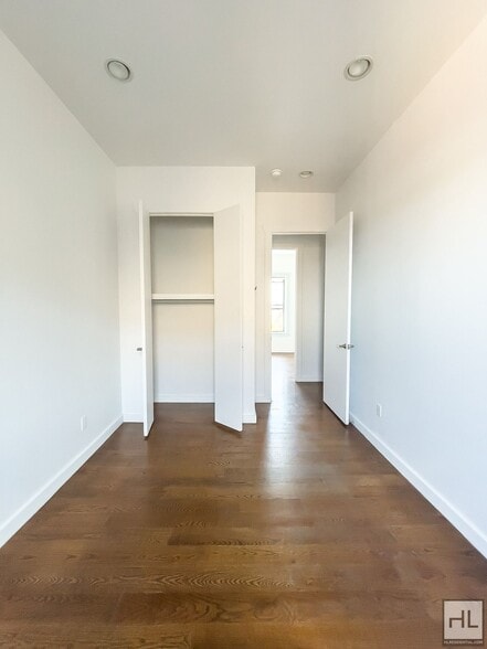 Building Photo - EASTERN PARKWAY / 2-Bed 1 Bath