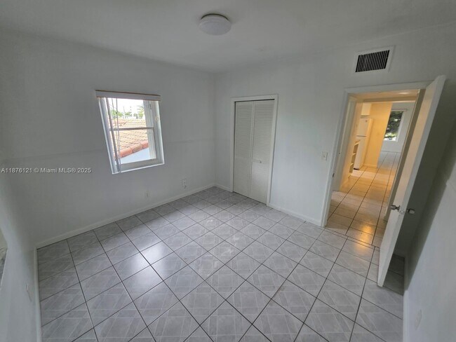 Building Photo - 7610 Dickens Ave