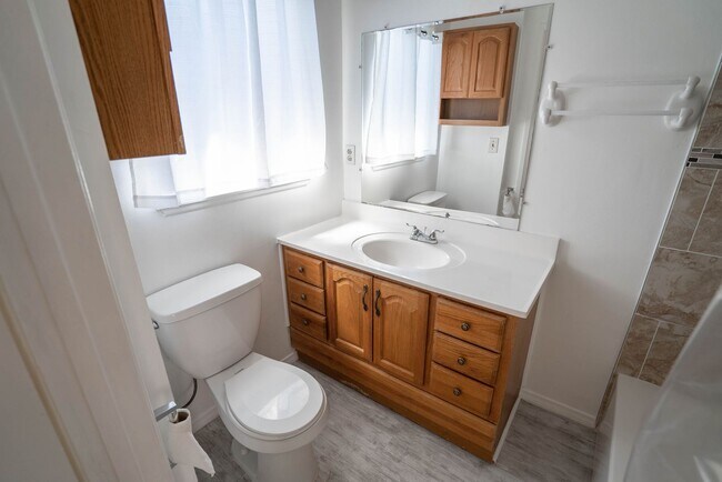 Building Photo - Spacious 4-Bedroom + Office Home on a Cul-de-Sac in Panorama City!