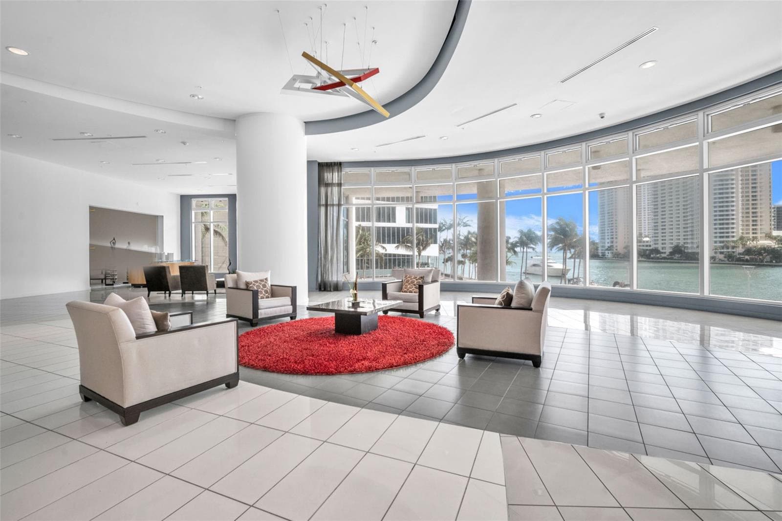 Building Photo - 300 S BISCAYNE