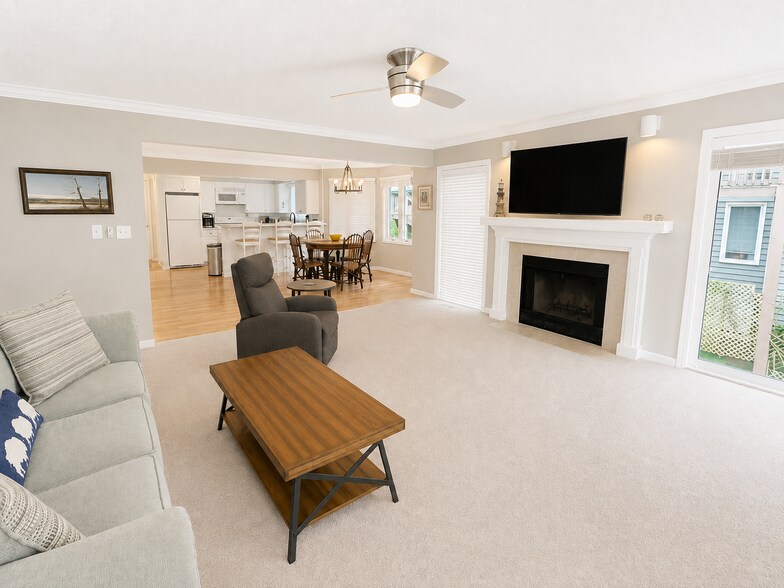 Building Photo - 9766 S Harbour Pointe Dr