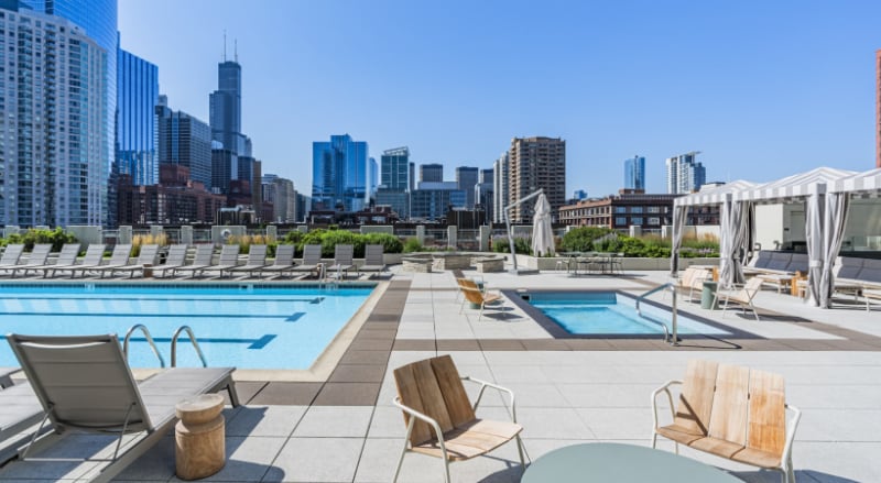 Building Photo - 560 W Kinzie St